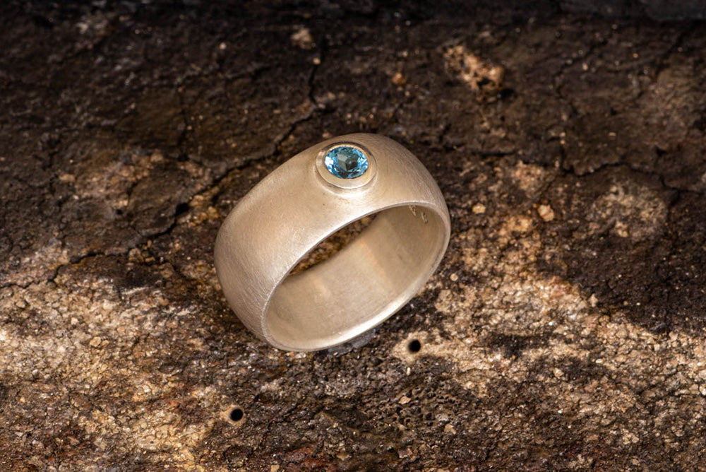 Ring - 925/-Silber mit blauem Topas